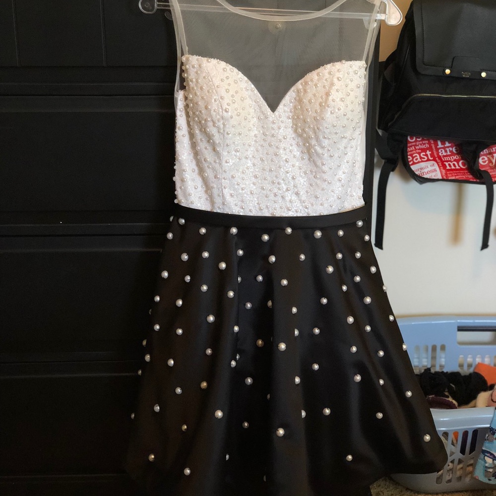 Black and White Formal Dress with Pearl and Sequin